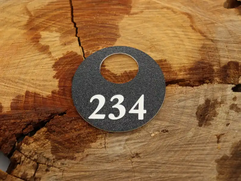 Šatní visačka, průměr 55mm