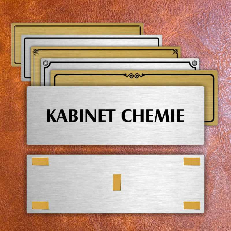 Kabinet chemie, 240x79mm, stříbrná popiska s ozdobou uprostřed