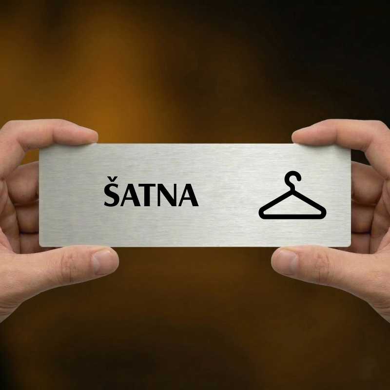 Šatna, 240x79mm, stříbrná popiska 