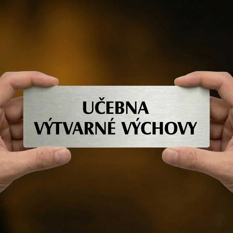 Učebna výtvarné výchovy, 200x66mm, zlatá popiska 
