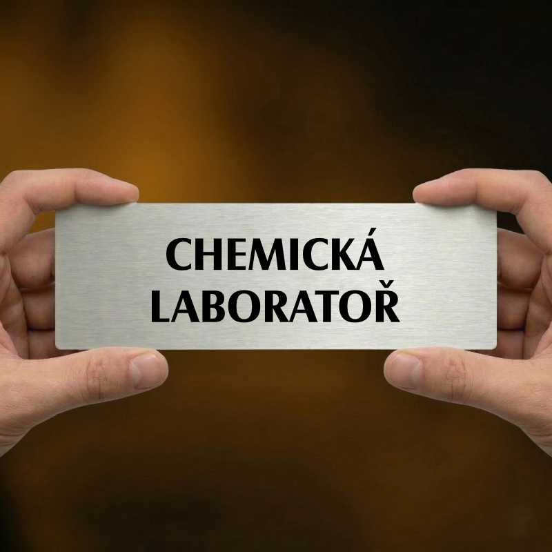 Chemická laboratoř, 240x79mm, zlatá popiska s imitacemi šroubků