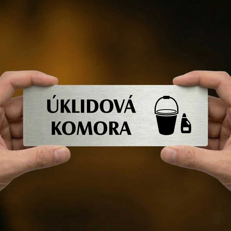 Úklidová komora, 240x79mm, stříbrná popiska