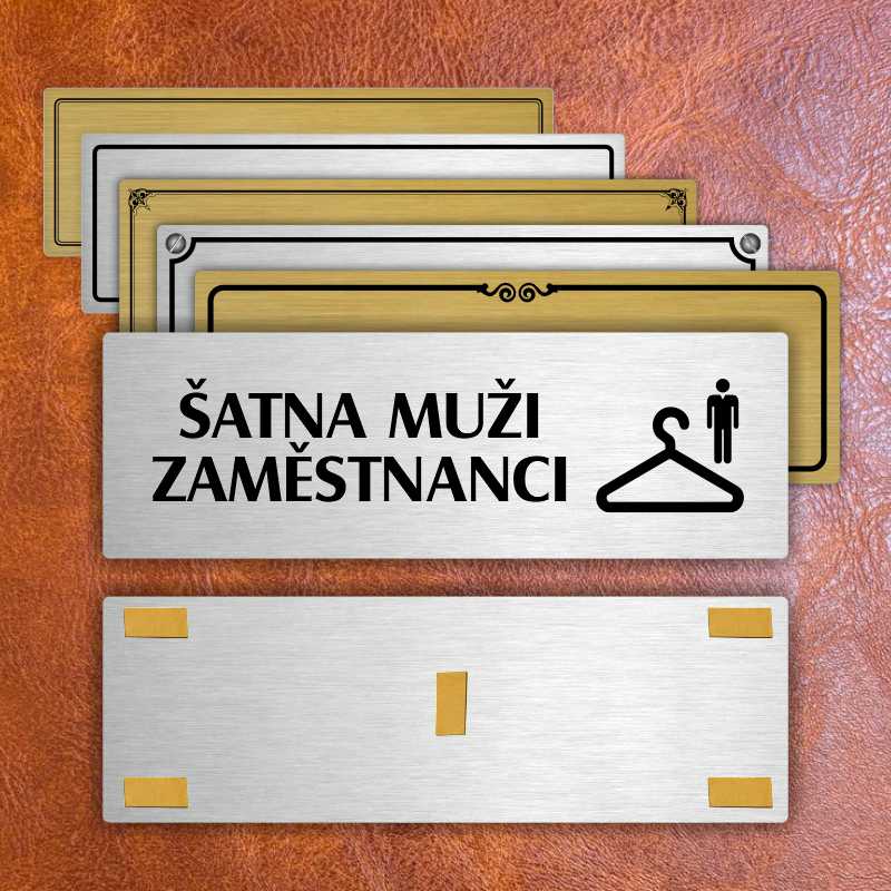 Šatna muži zaměstnanci, 200x66mm, stříbrná popiska s okrasným rámečkem  
