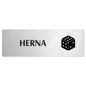 Herna, stříbrná popiska na dveře