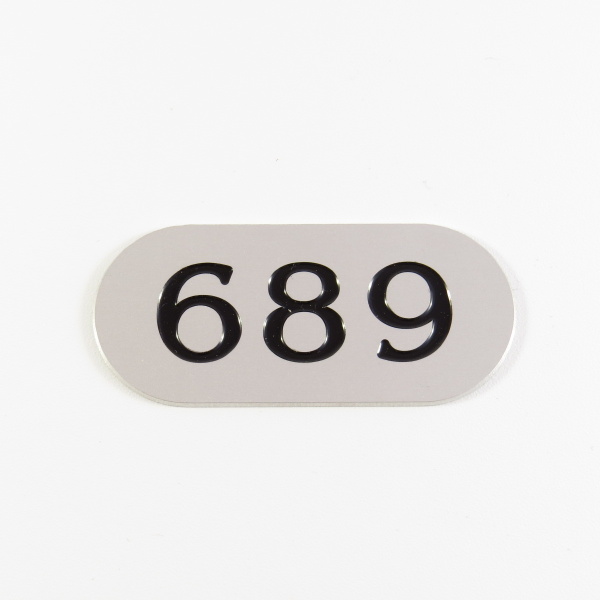 Číslo na dveře typ 8 – stříbrné matné, barvené,  60x27mm